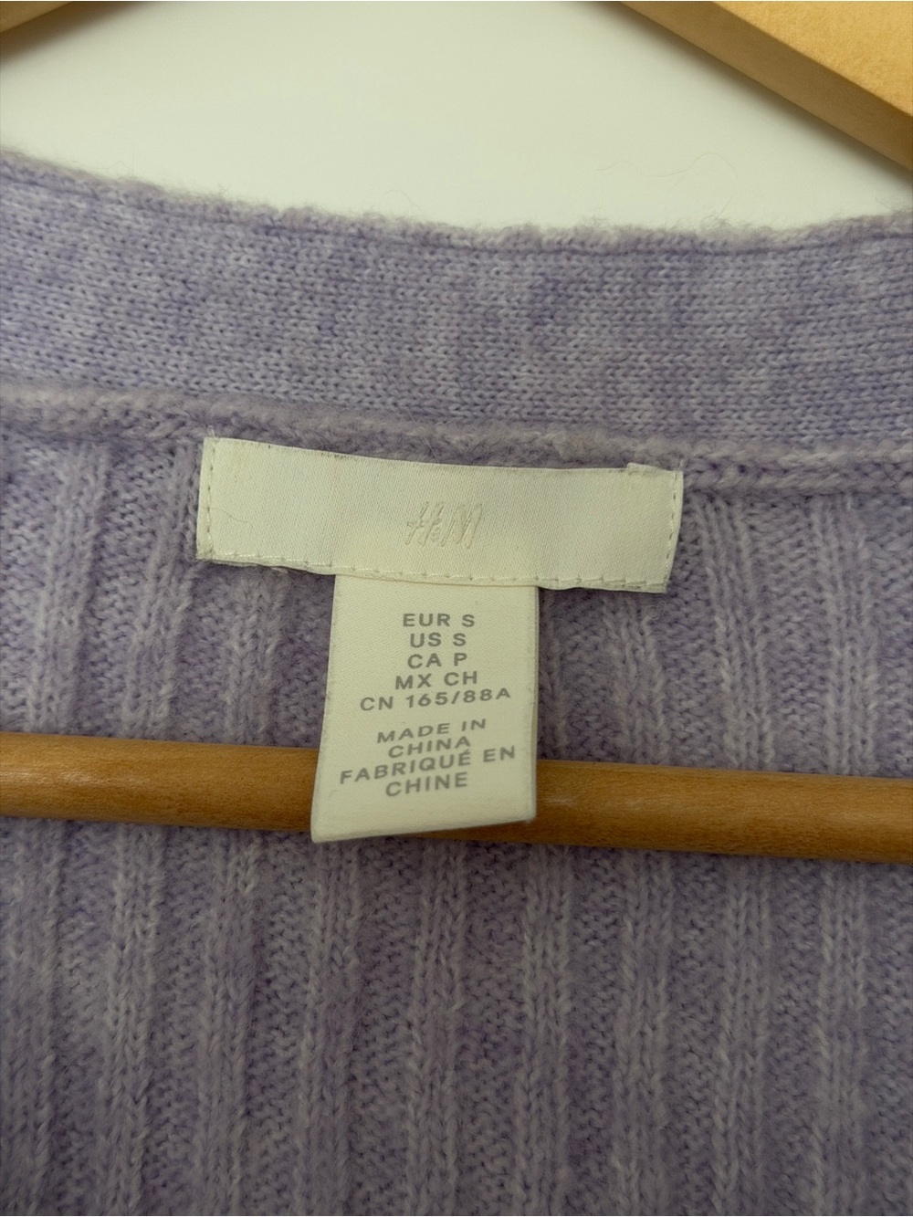 H&M Lilac Ribbed V-Neck Button Cardigan - Picture 2 of 2